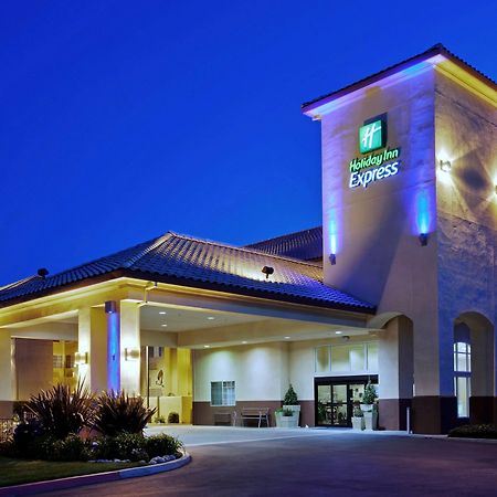 Holiday Inn Express Madera By Ihg Exterior foto