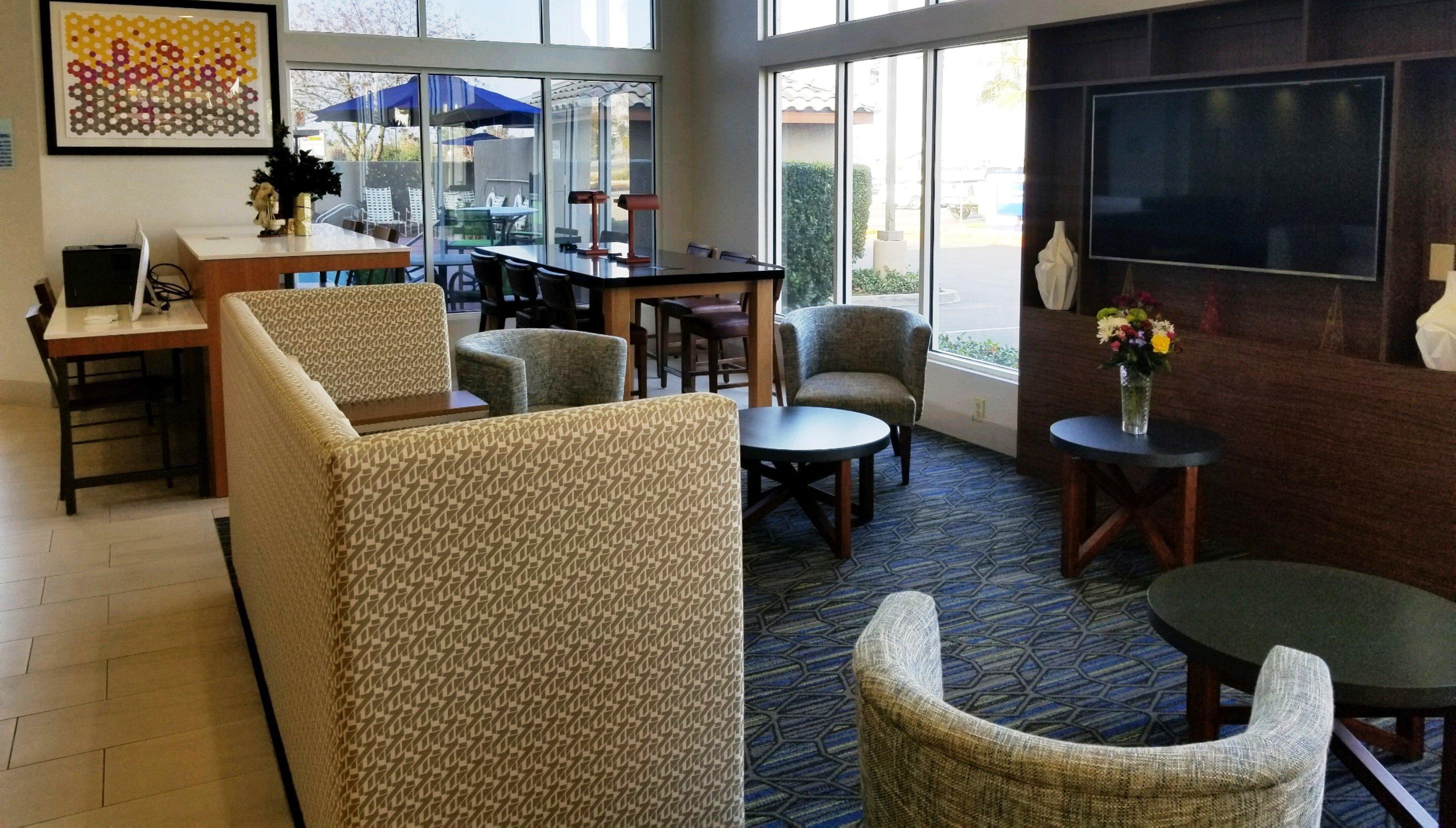 Holiday Inn Express Madera By Ihg Exterior foto