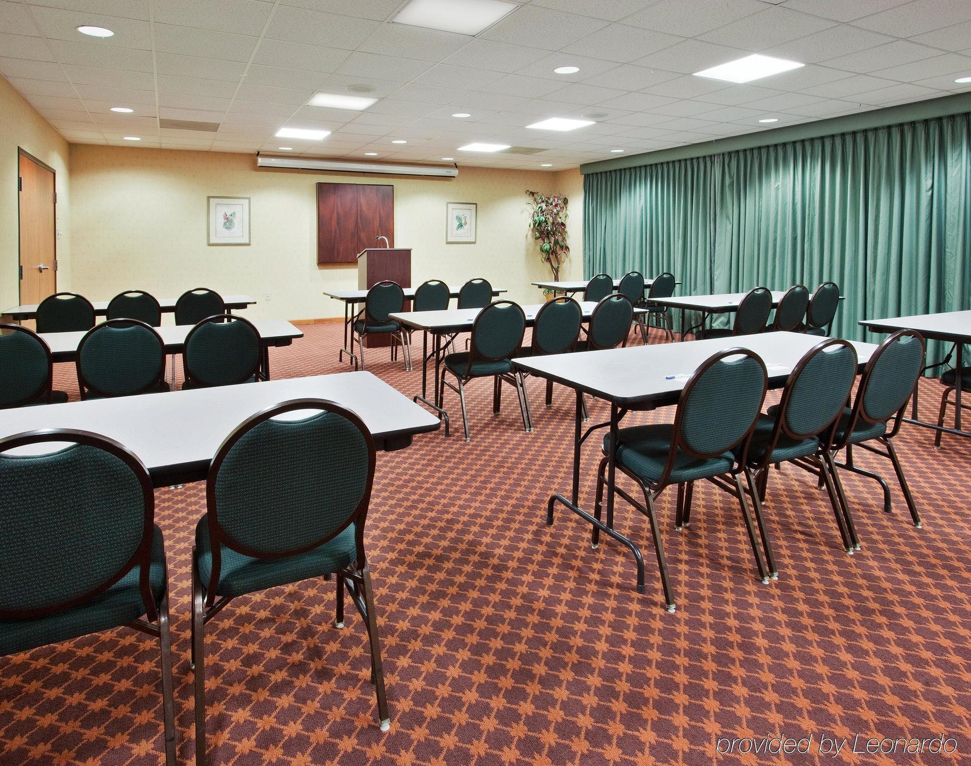 Holiday Inn Express Madera By Ihg Exterior foto