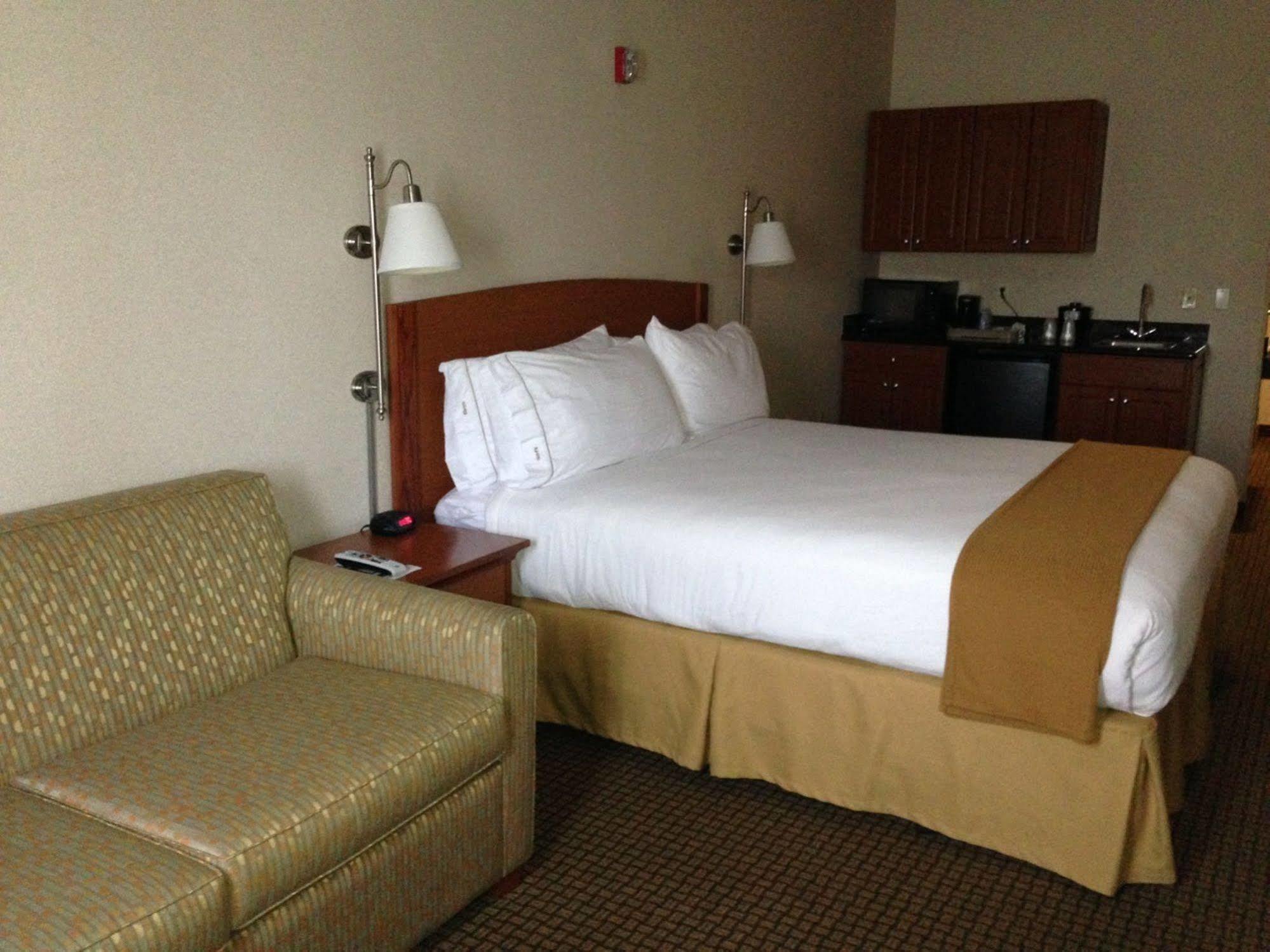 Holiday Inn Express Madera By Ihg Exterior foto
